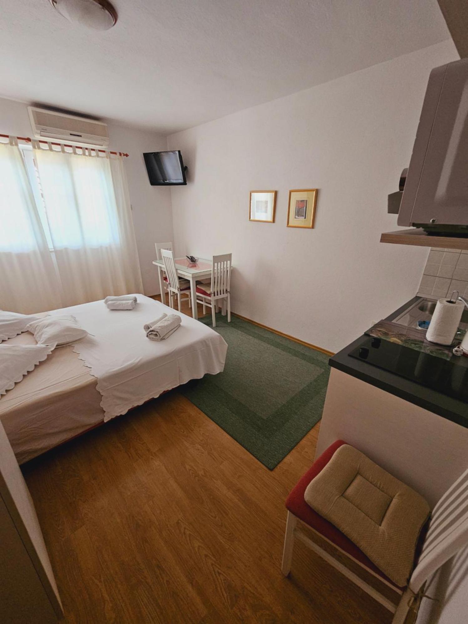 Apartman Lampic With Beautiful Sea View Подгора Екстериор снимка