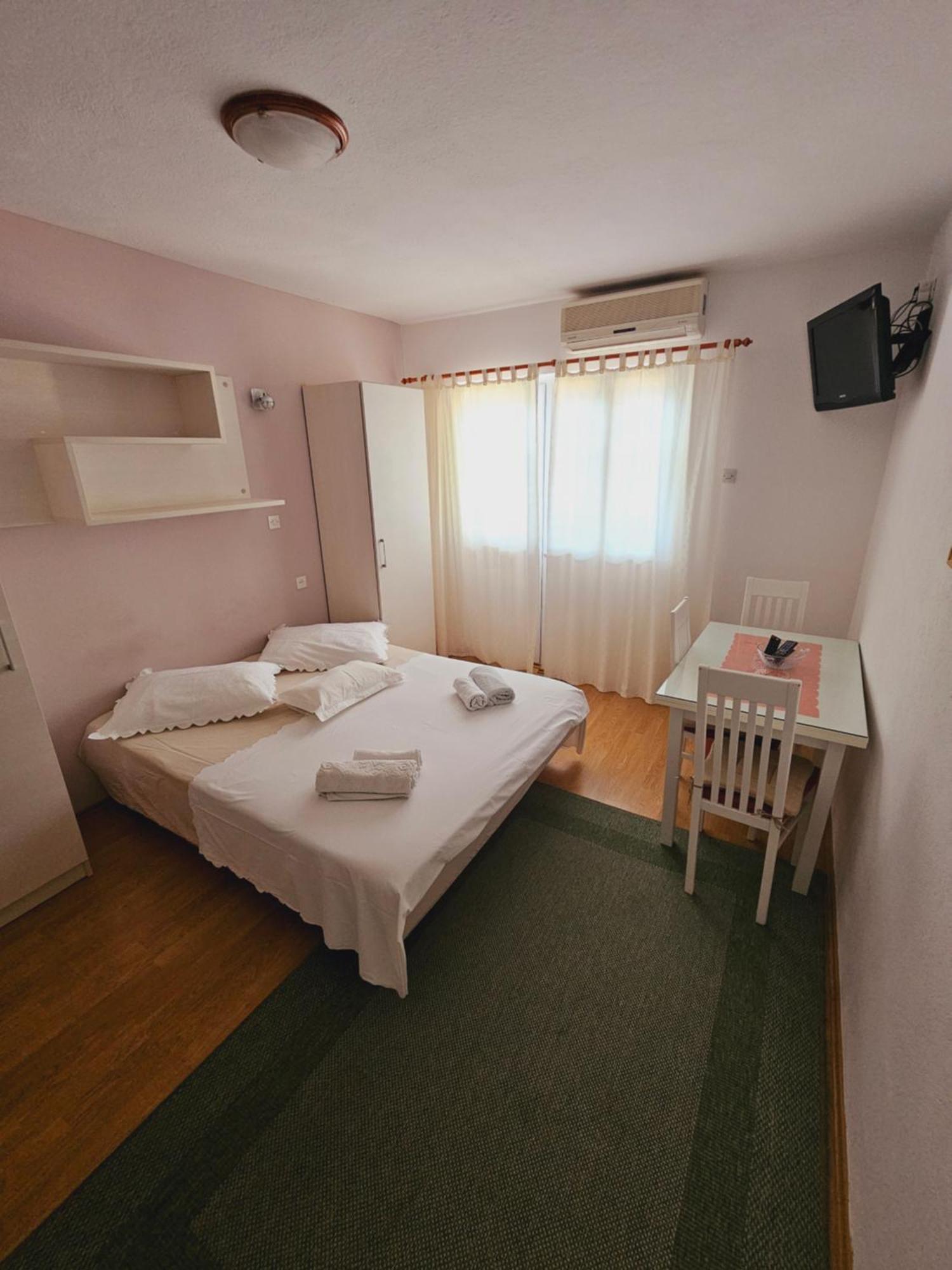 Apartman Lampic With Beautiful Sea View Подгора Екстериор снимка